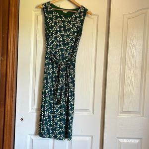 EUC. Boden knit dress with tie